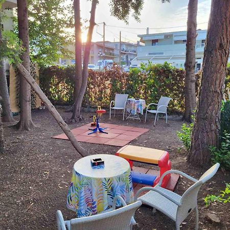 Hotel Agni -Enoikiazomena Diamerizmata Kallithea  Eksteriør billede