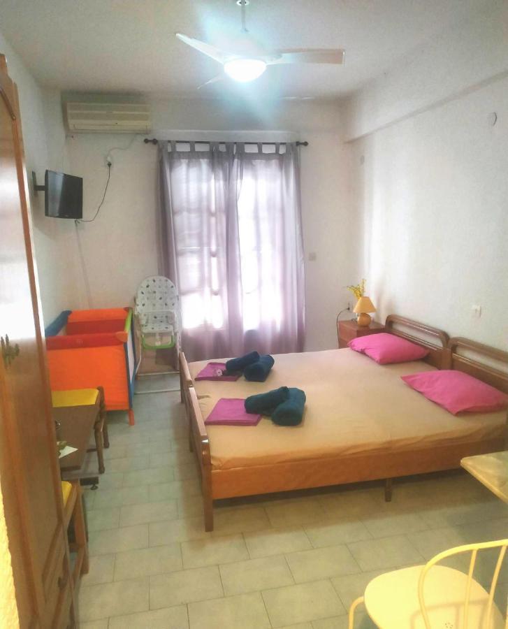 Hotel Agni -Enoikiazomena Diamerizmata Kallithea  Eksteriør billede